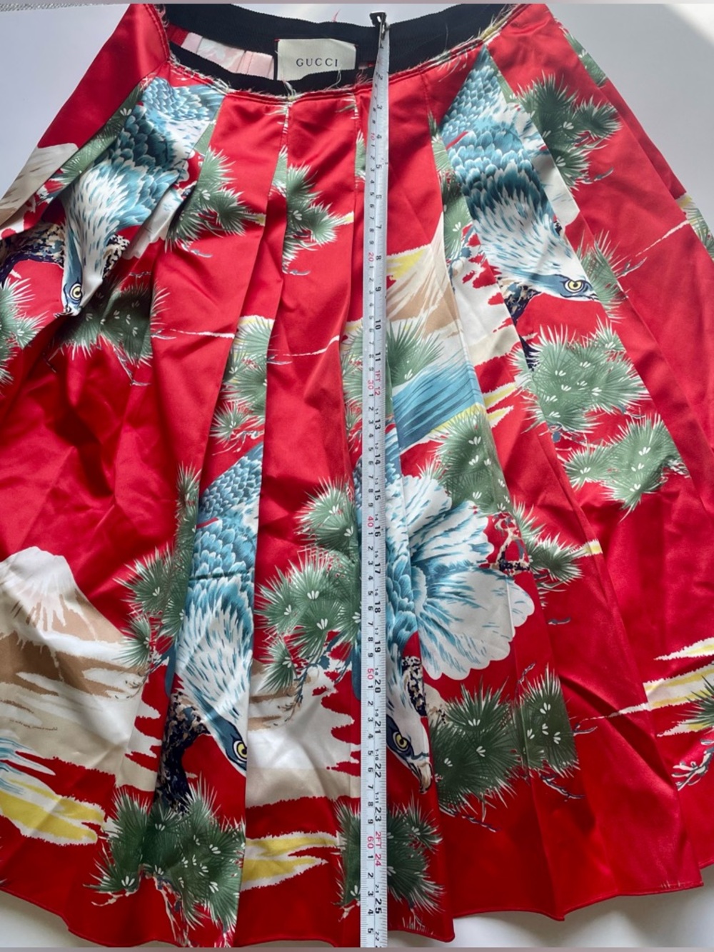 Gucci Silk Crane Print Pleated Skirt Red Statement Luxury Italy Size 40 small - Picture 5 of 9